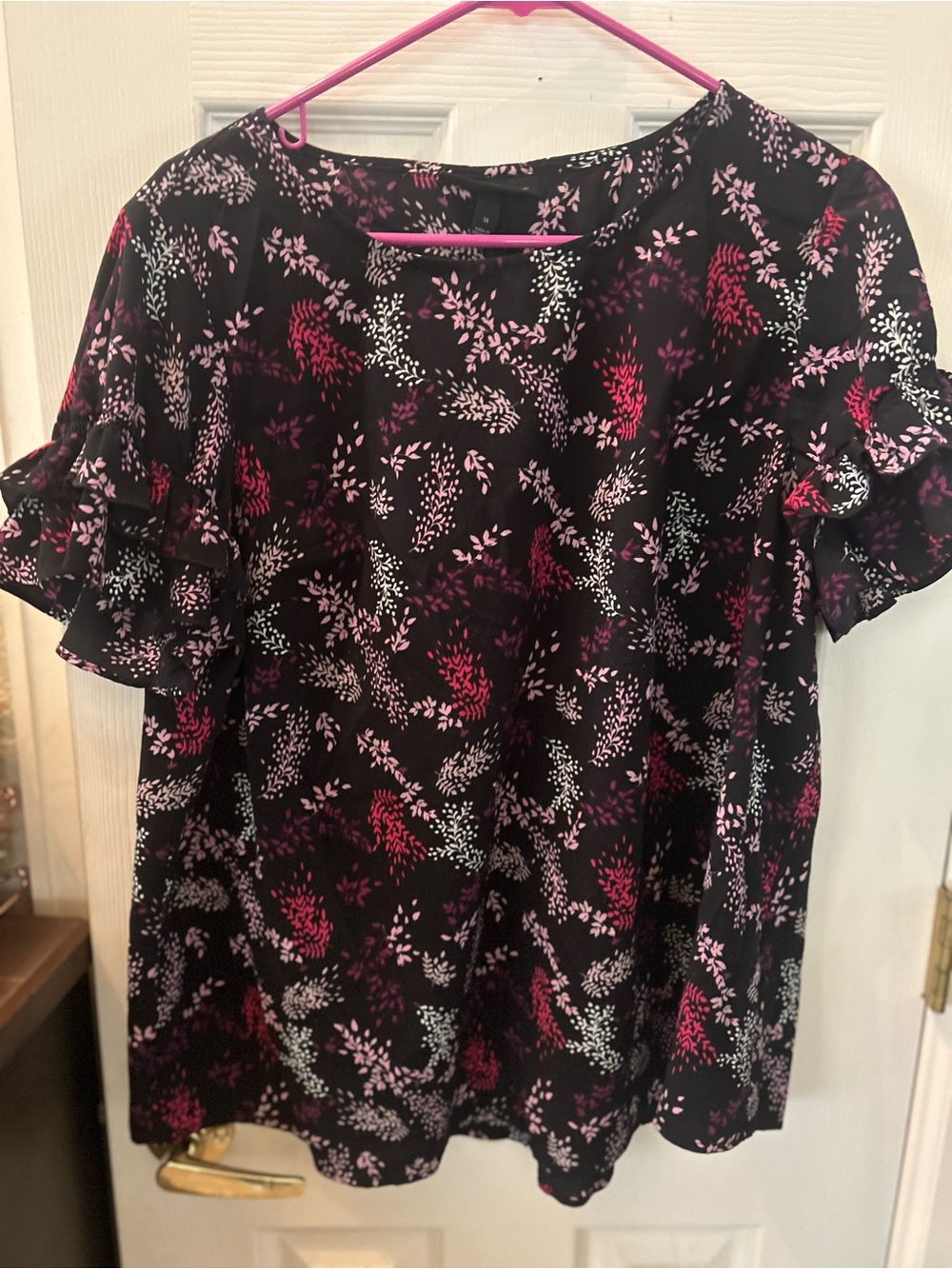Lane Bryant Black Floral Ruffle Sleeve Blouse Size 14.